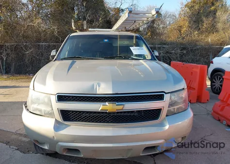 2013 Chevrolet Suburban 1500 Lt z USA, uszkodzony, nr VIN 1GNSCJE04DR125820